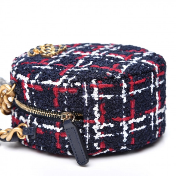 CHANEL 19 Round Clutch on chain tweed - Picture 10 of 16
